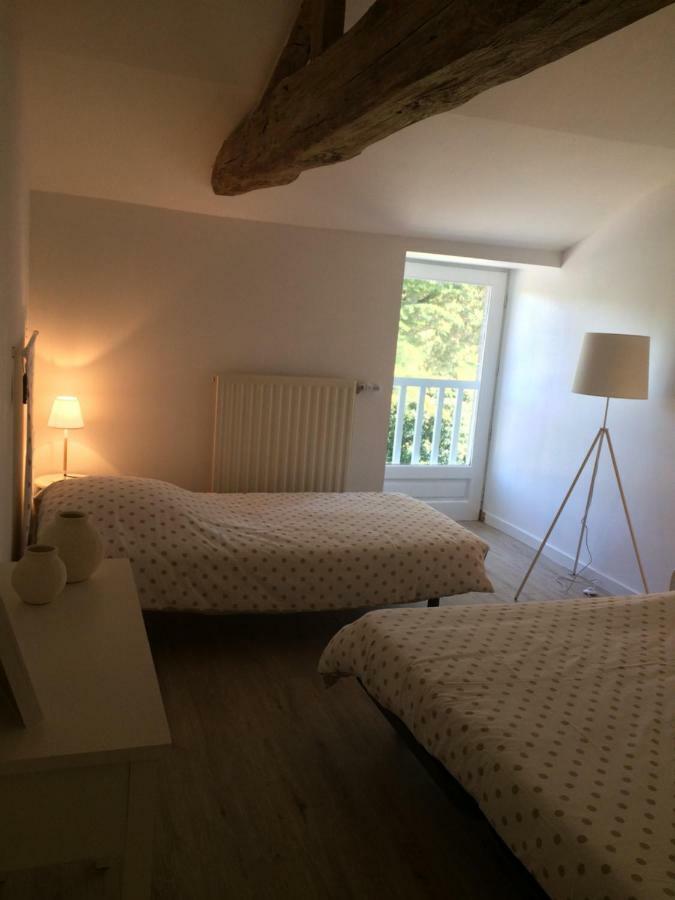 Le Petit Monty Gite Cote Etang Saint-Malo-du-Bois Екстер'єр фото