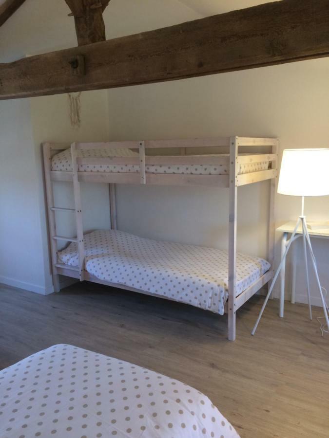 Le Petit Monty Gite Cote Etang Saint-Malo-du-Bois Екстер'єр фото
