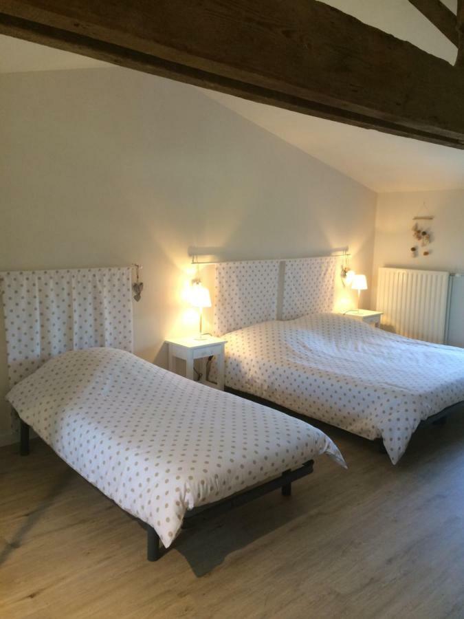 Le Petit Monty Gite Cote Etang Saint-Malo-du-Bois Екстер'єр фото